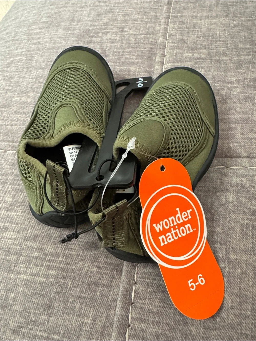 wonder nation Kids' Black & Yellow and Olive‎ Green Water Shoes - 5/6 (2 Pairs)